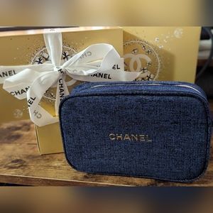 CHANEL A Sight to See Gift Set mascara eyeliner